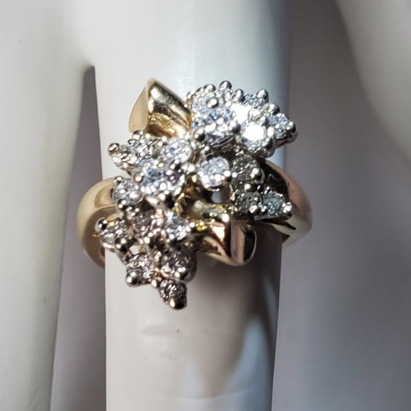 Beautiful design 14K  yellow  gold diamond ring - Picture 4 of 10